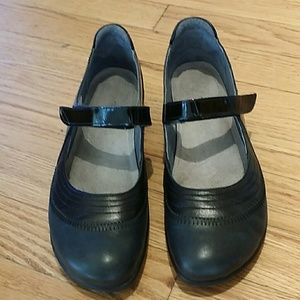Naot Kirei shoes